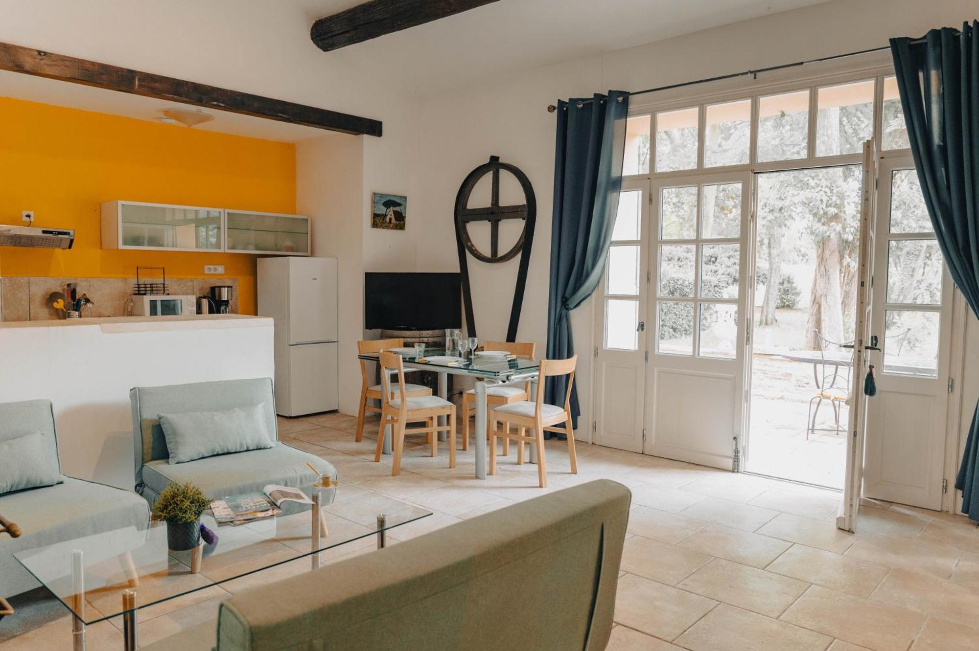 Mas Du Versadou, Dans Un Espace Naturel Protege, Piscine Couverte Chauffee Toute L'Annee, Spa Et Salle De Jeux Saint-Gilles  Δωμάτιο φωτογραφία